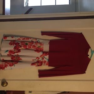 Beautiful long sleeve dress slight open back